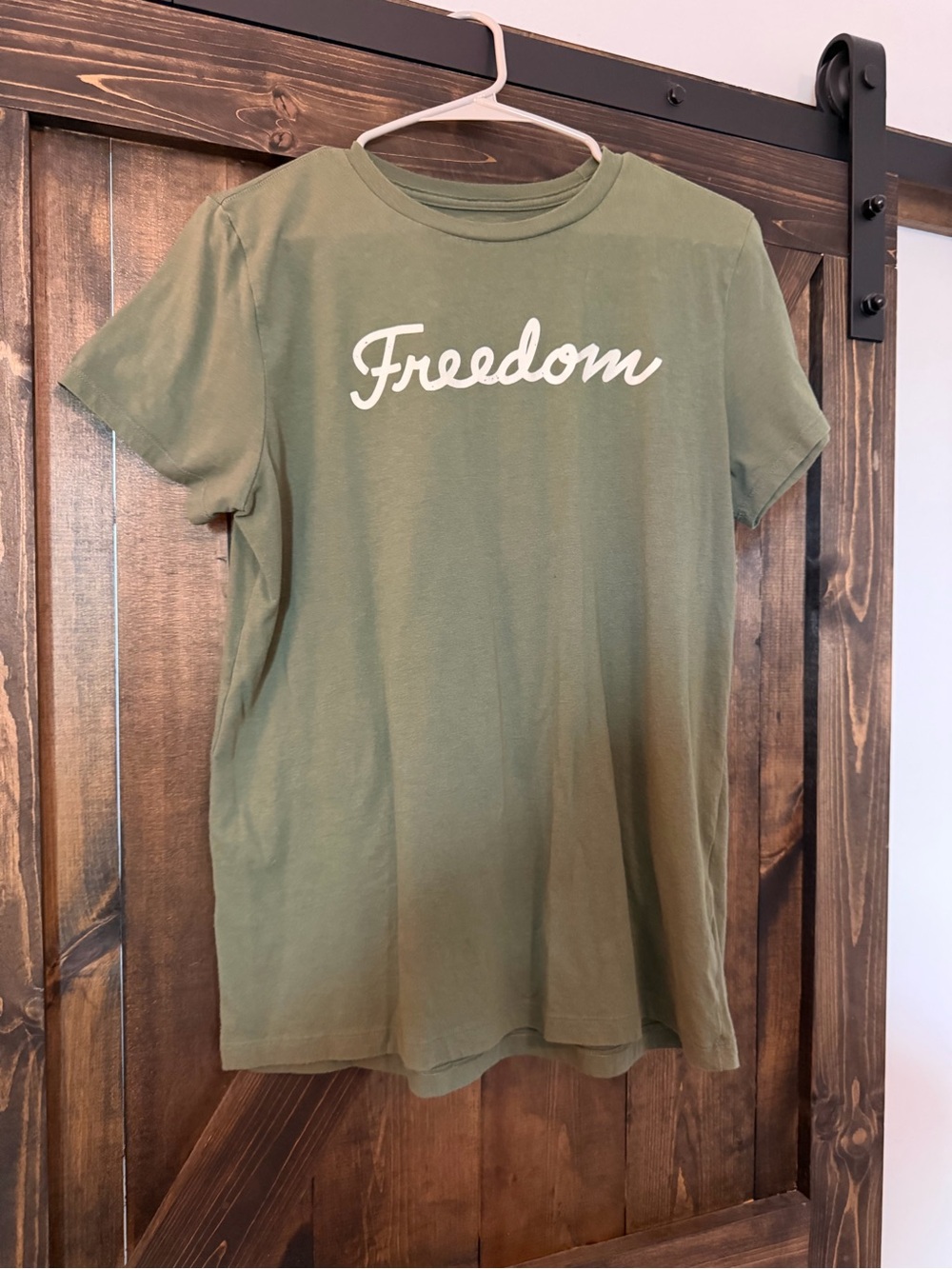 Under Armour Freedom Graphic Tee in Olive Green